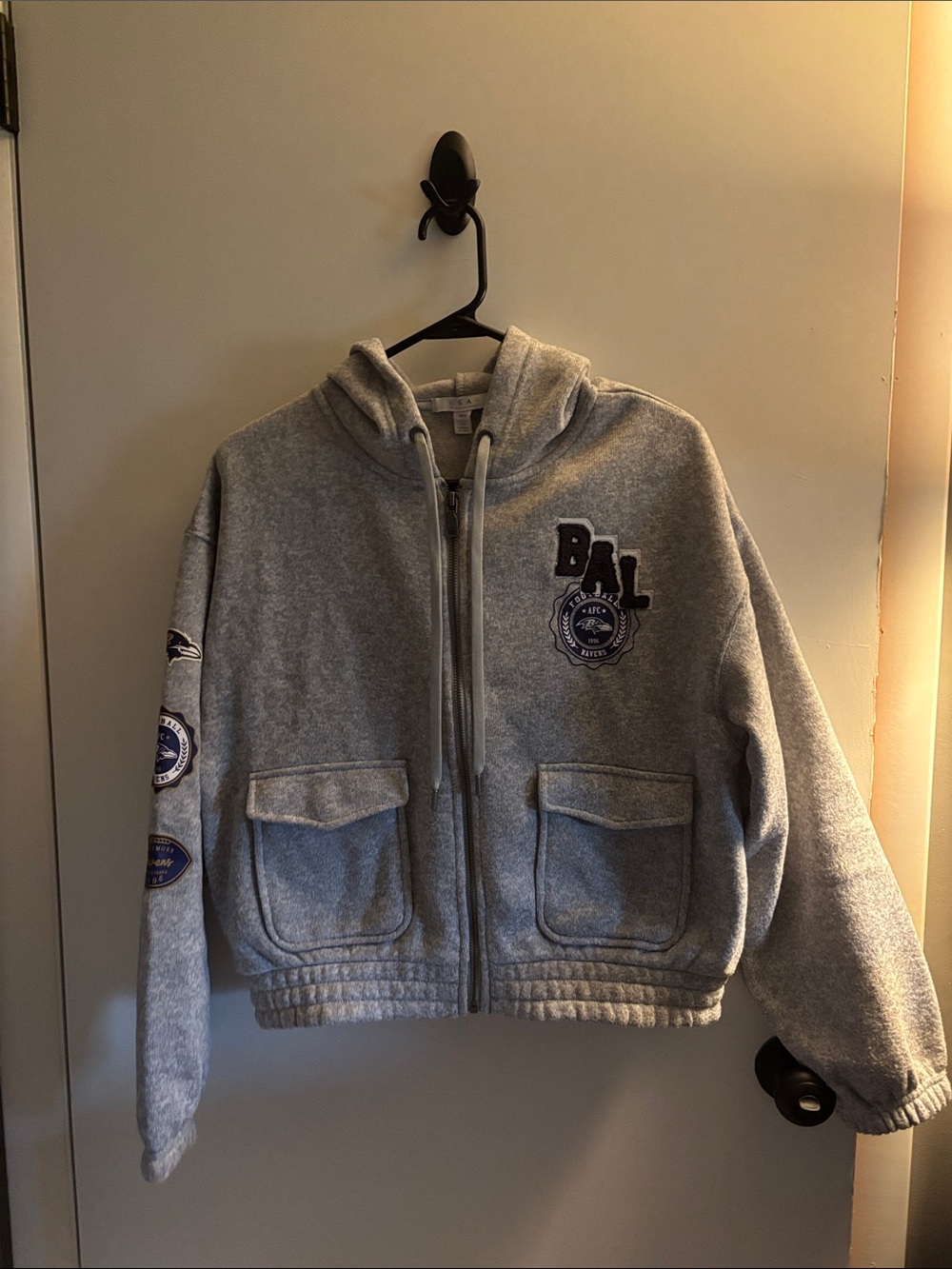 Baltimore ravens Erin Andrews petite  Medium Grey Hooded Zip Jacket